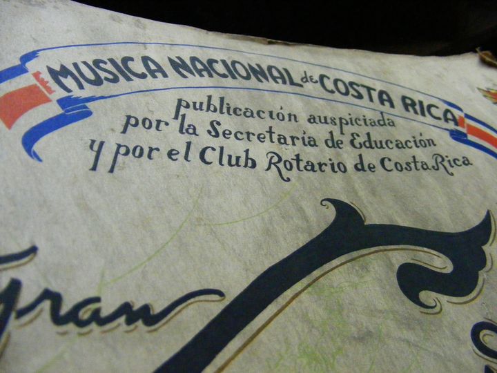 biblioteca 012 copy.jpg